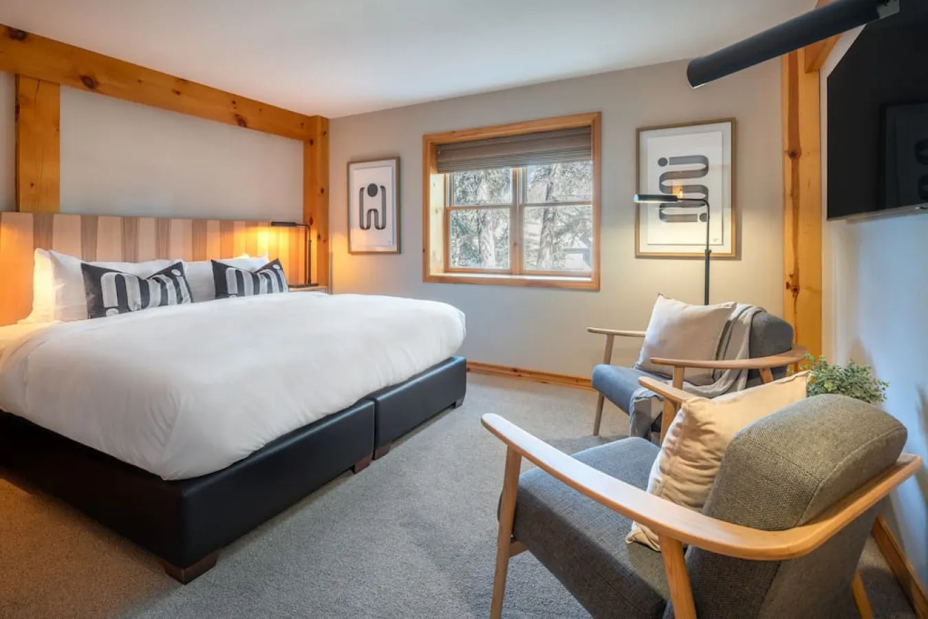 Prv Luxury Banff Hideaway - Family/Group + Hot Tub 8