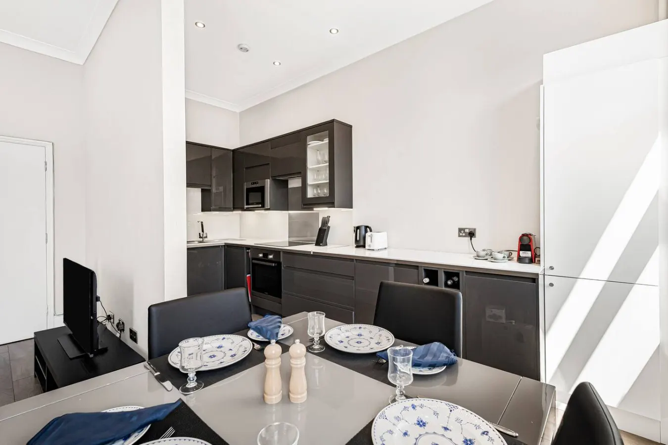 Stylish Kensington Home Next To Earl’s Court 7