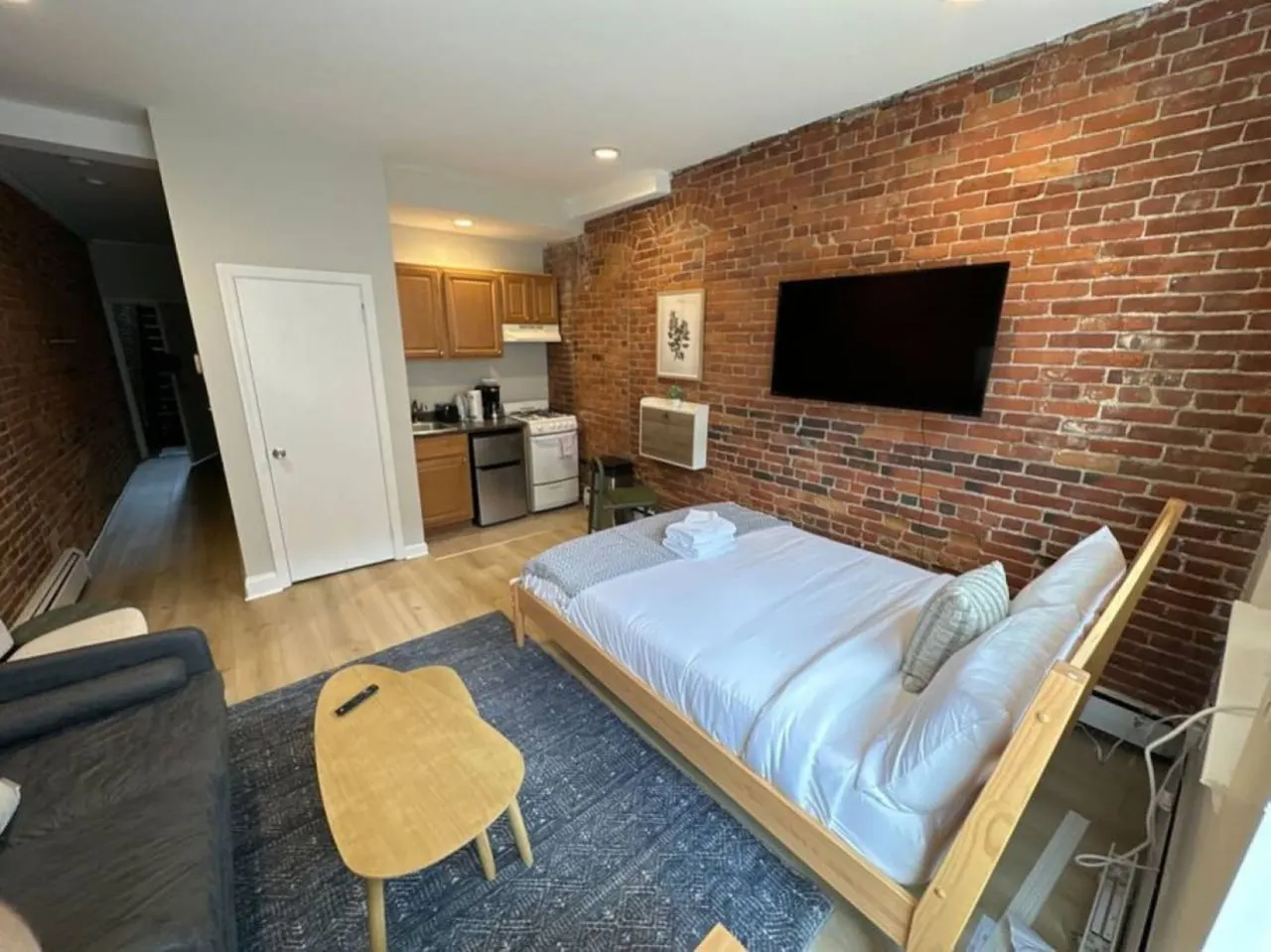 Cozy Central South End Studio 5