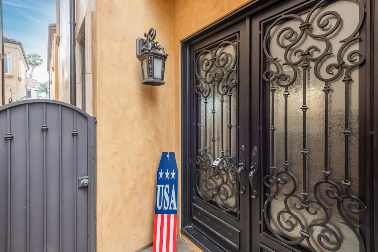Beach Living on 9th Spa Close To Entertainment 16