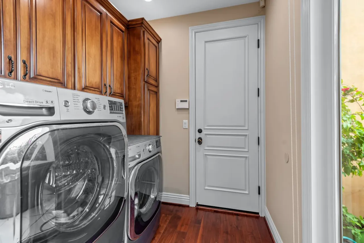 Beach Living on 9th Spa Close To Entertainment 20