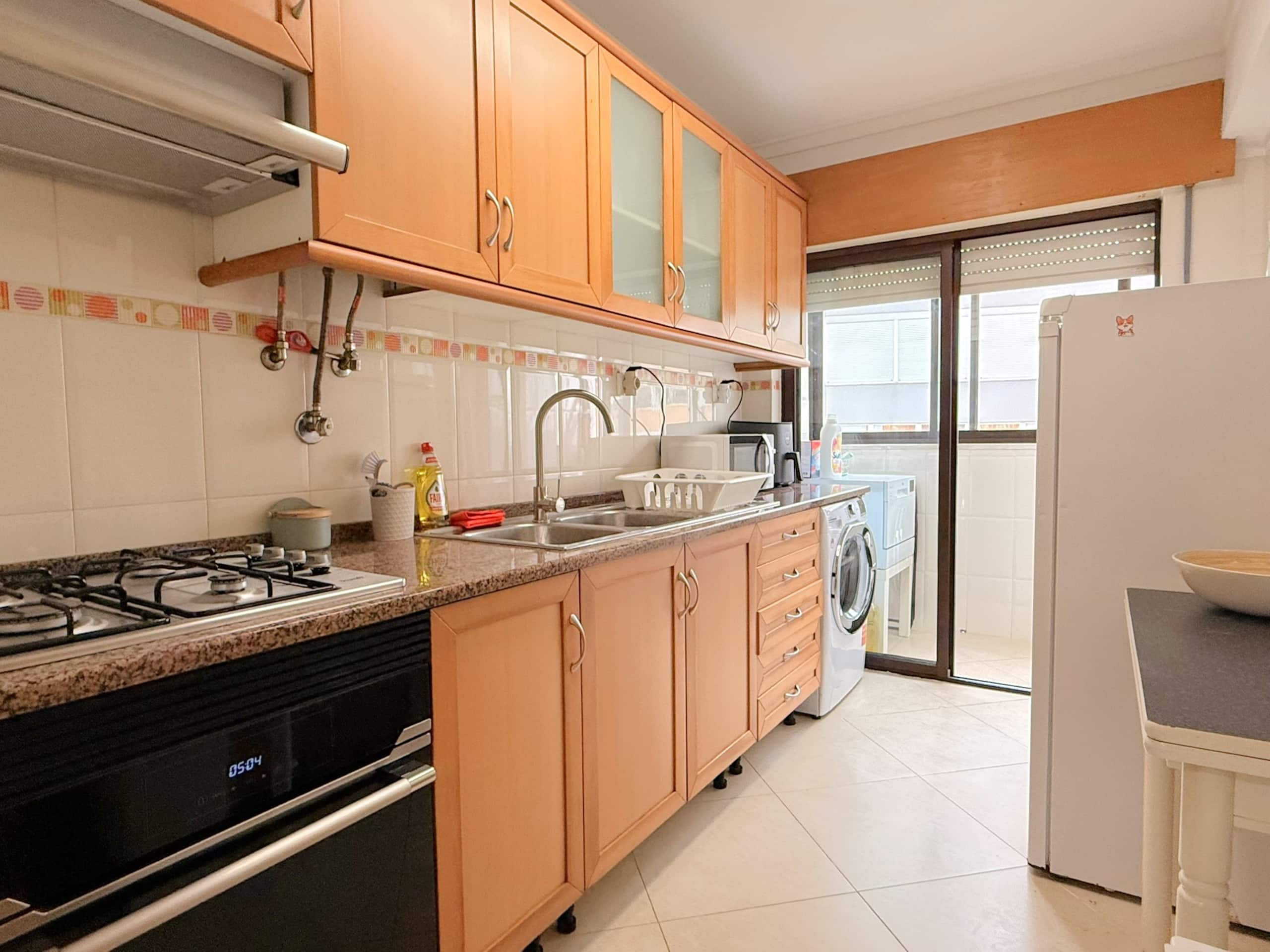 Caparica Lisbon Apartment - 1 min Beach — photo 3
