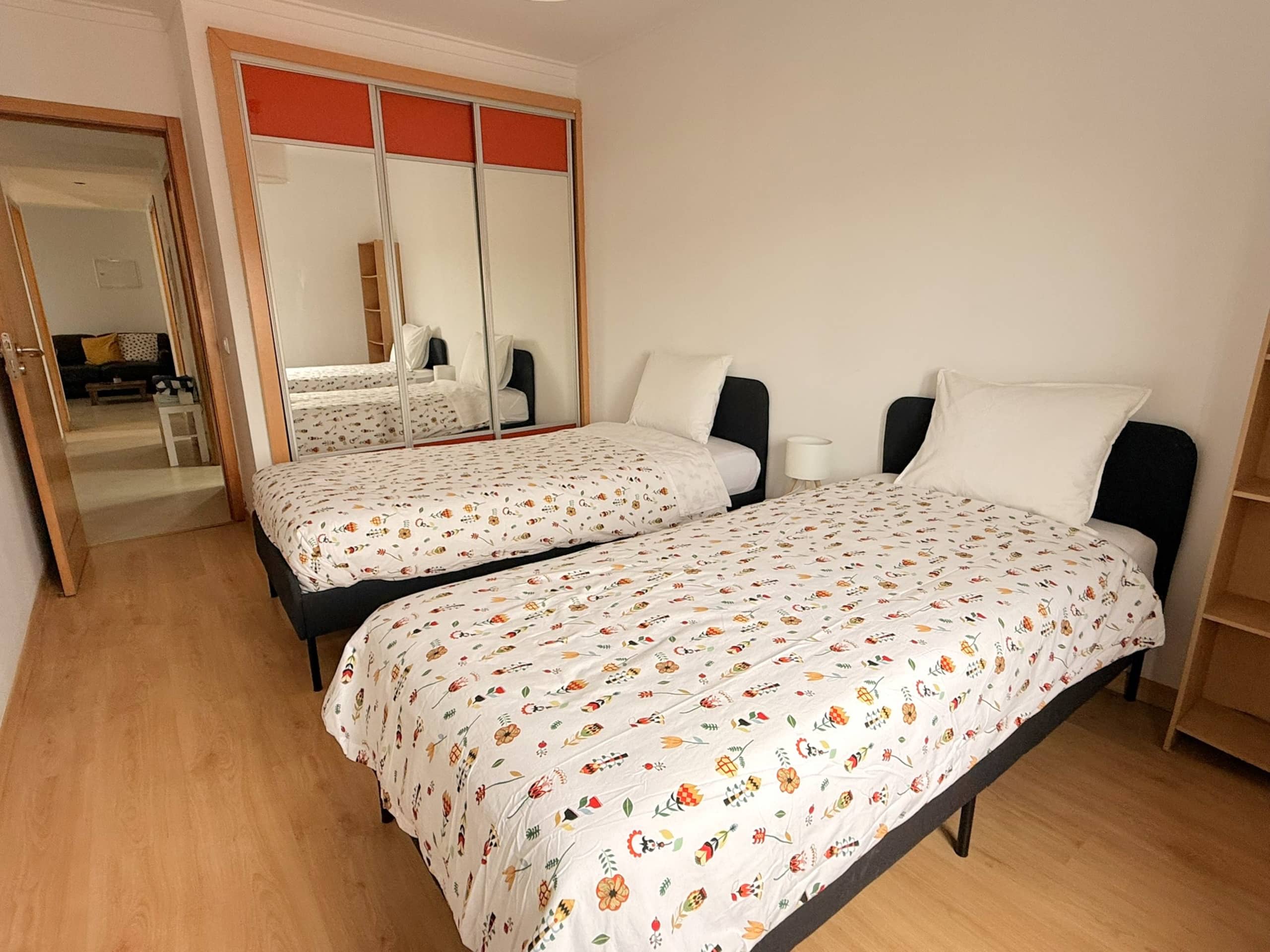 Caparica Lisbon Apartment - 1 min Beach 7