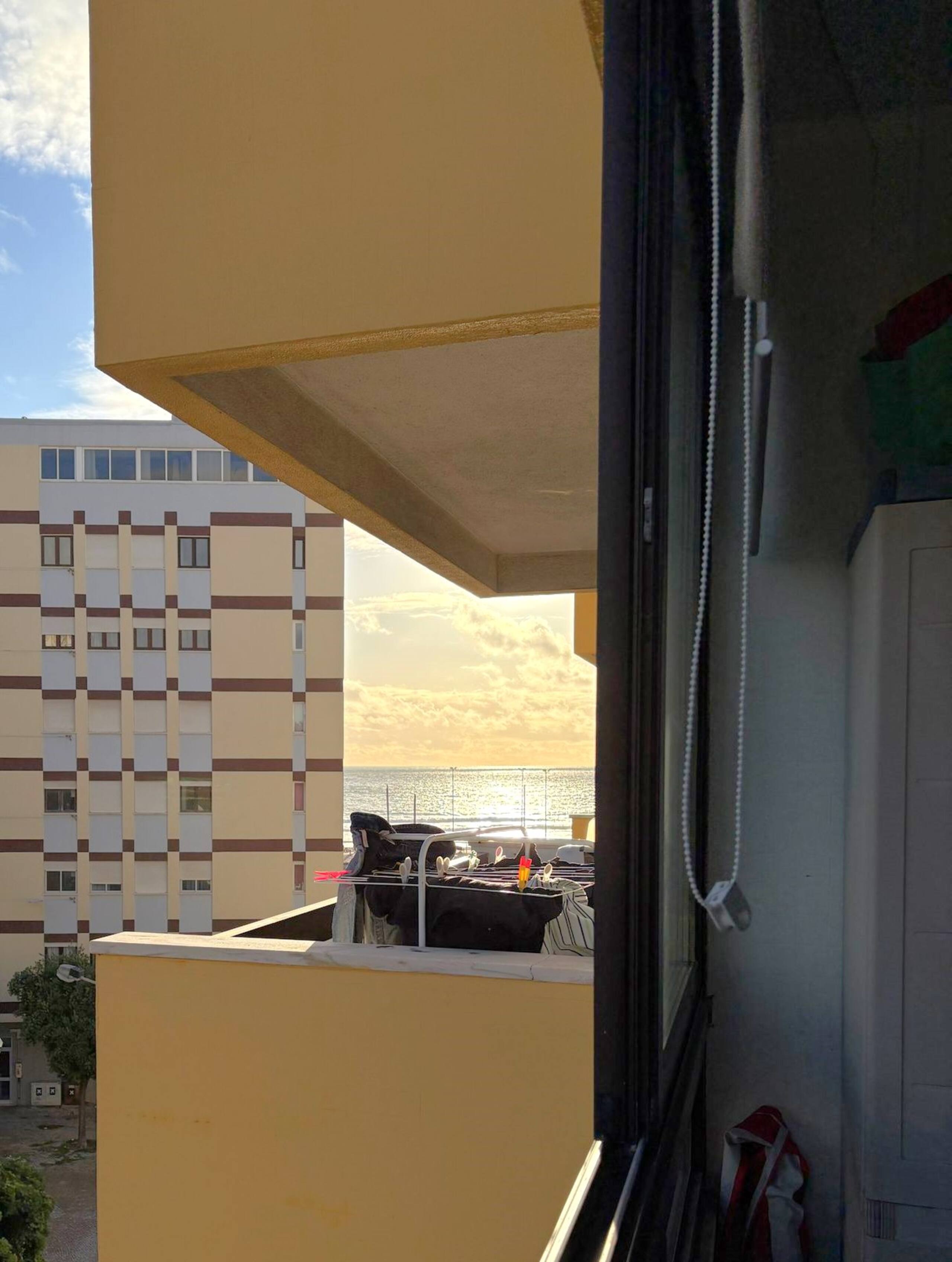 Caparica Lisbon Apartment - 1 min Beach 28