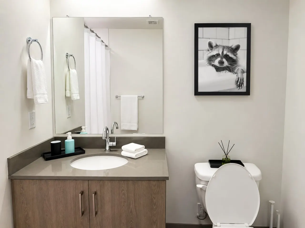 Chic 2BR Near UAB & Dining 86 13