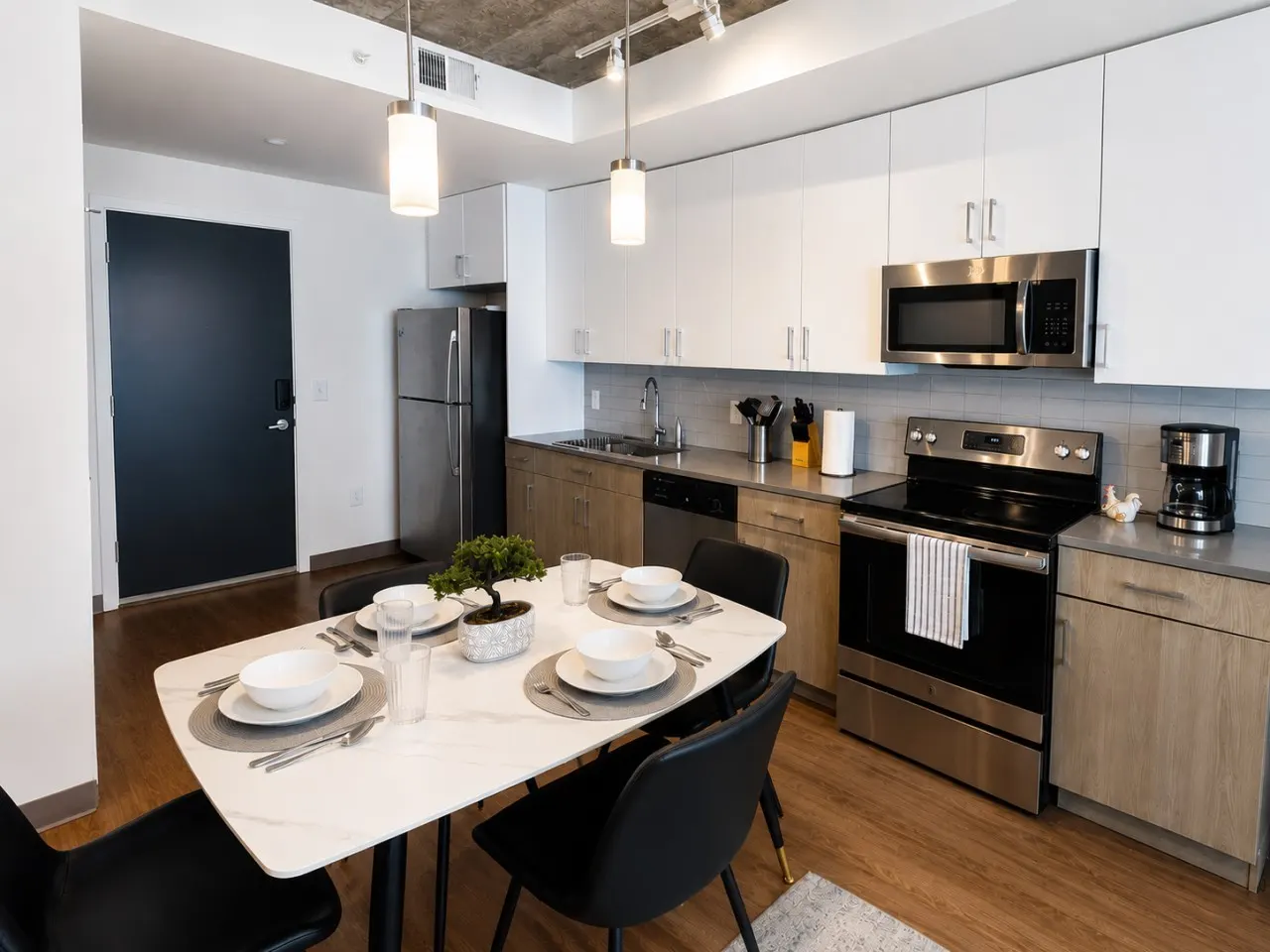 Chic 2BR Near UAB & Dining 86 19