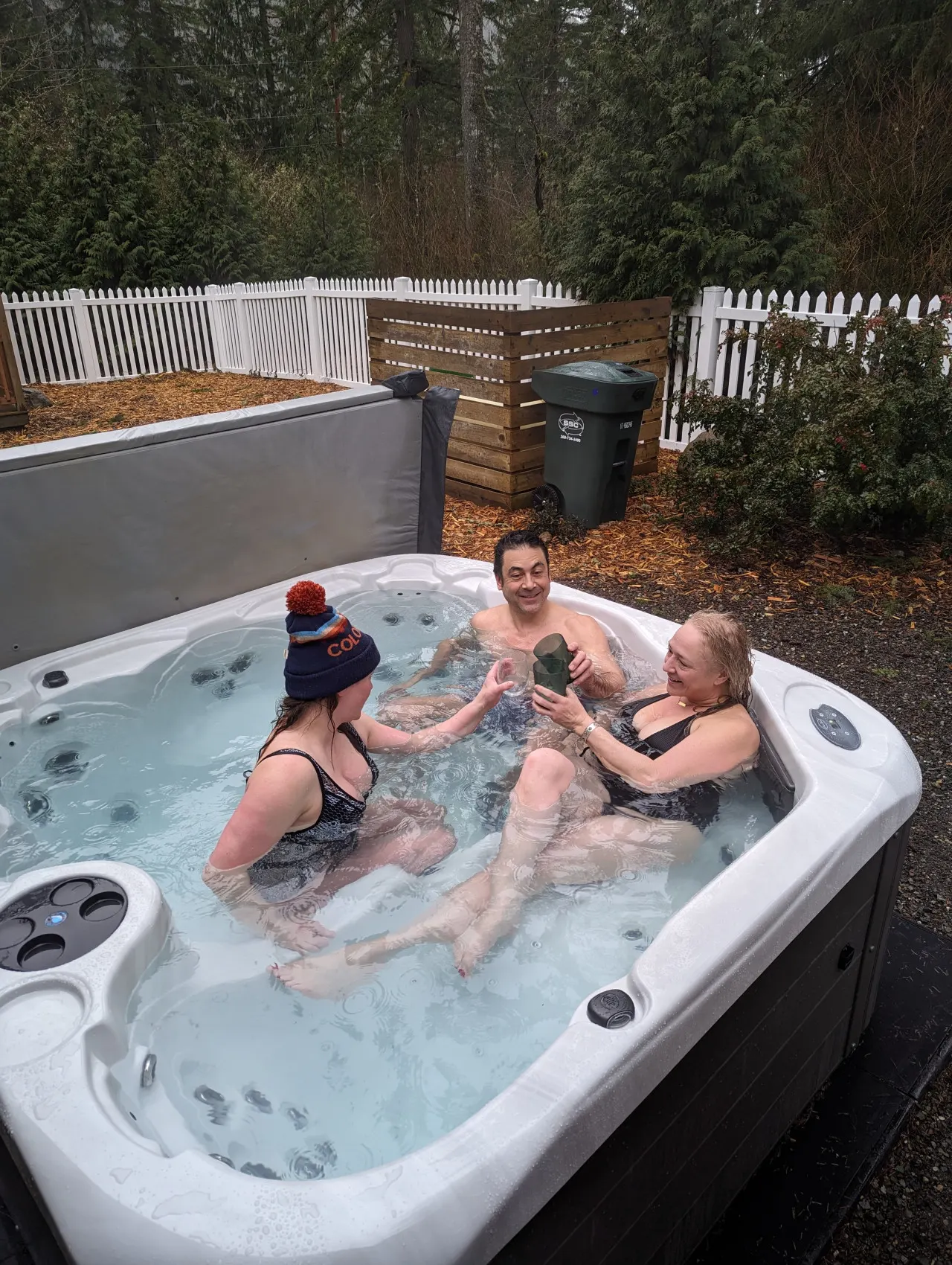 Cabin w/ Hot Tub, Fire Pit, Fenced Yard, Generator 4