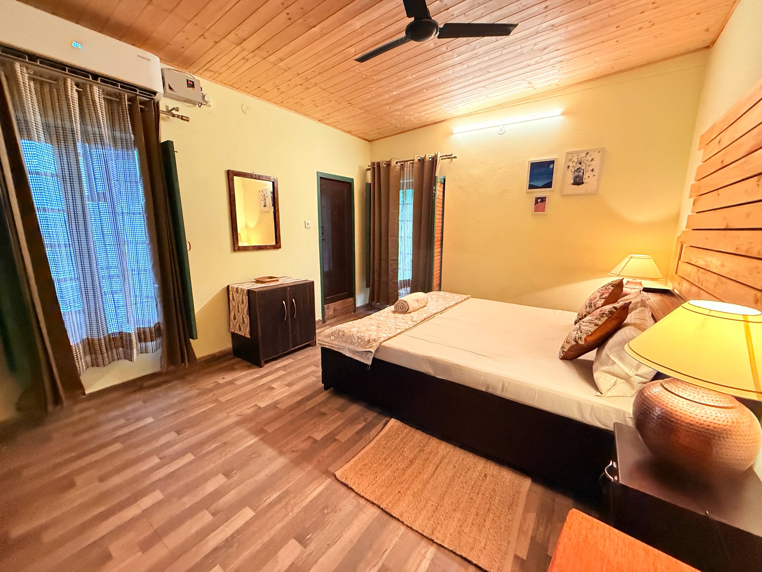 Frogs Bnb Aviator's Bungalow 7