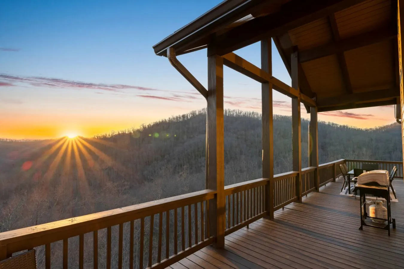 Mountain Magic King Suite w/ Mountain View 2