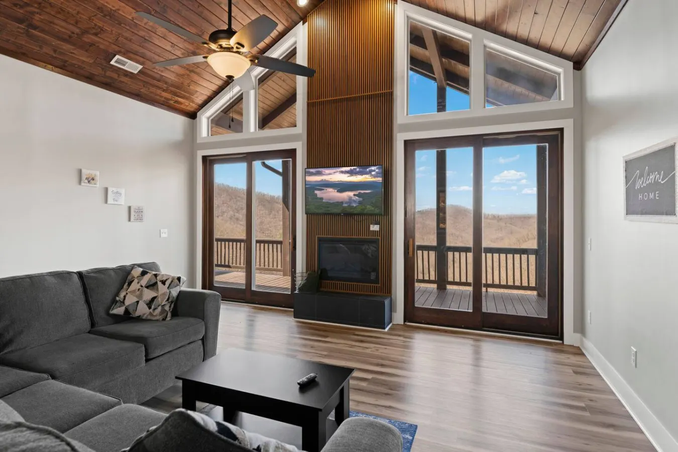 Mountain Magic King Suite w/ Mountain View 6