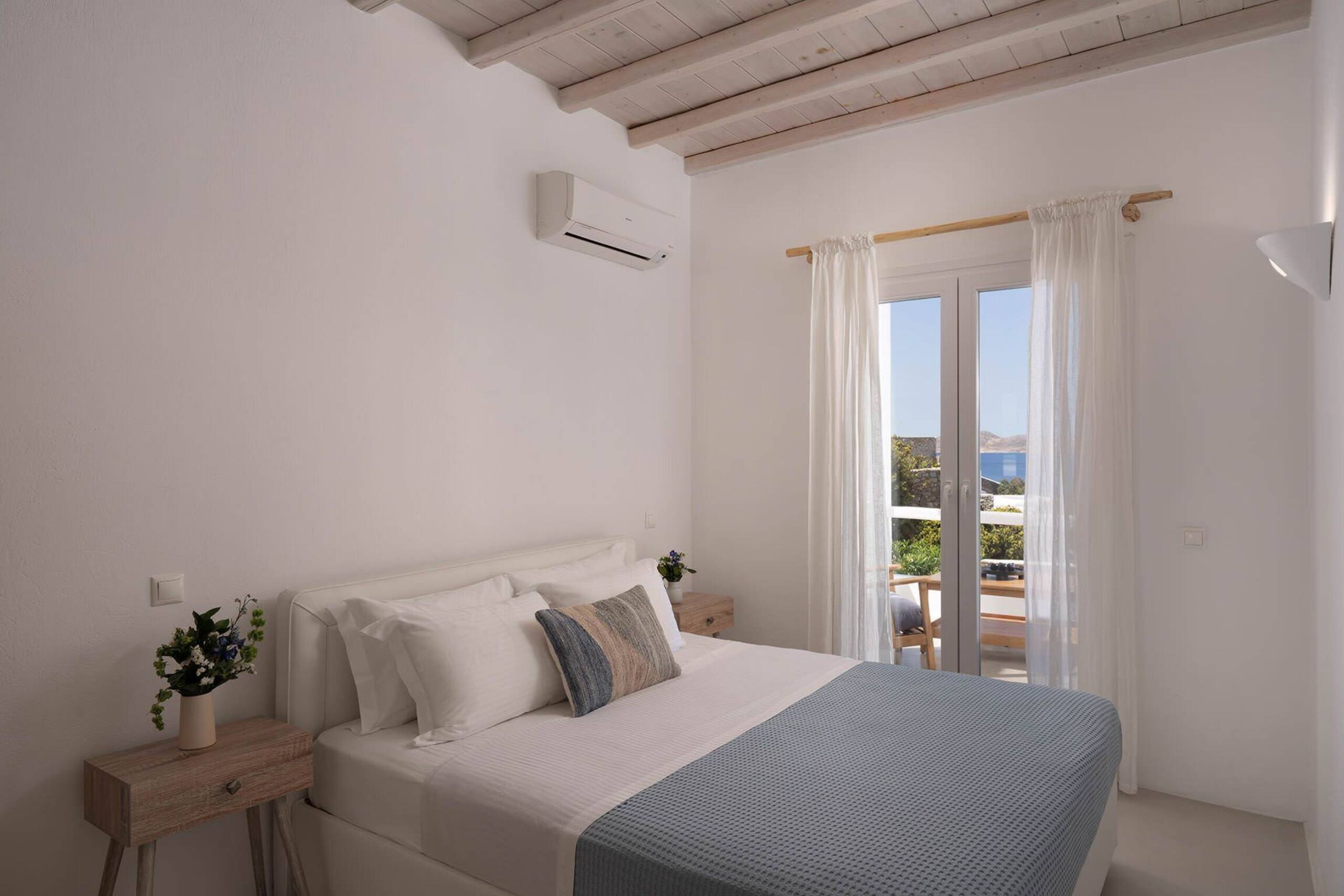 Villa Ioan with pool - My Rental Homes 19