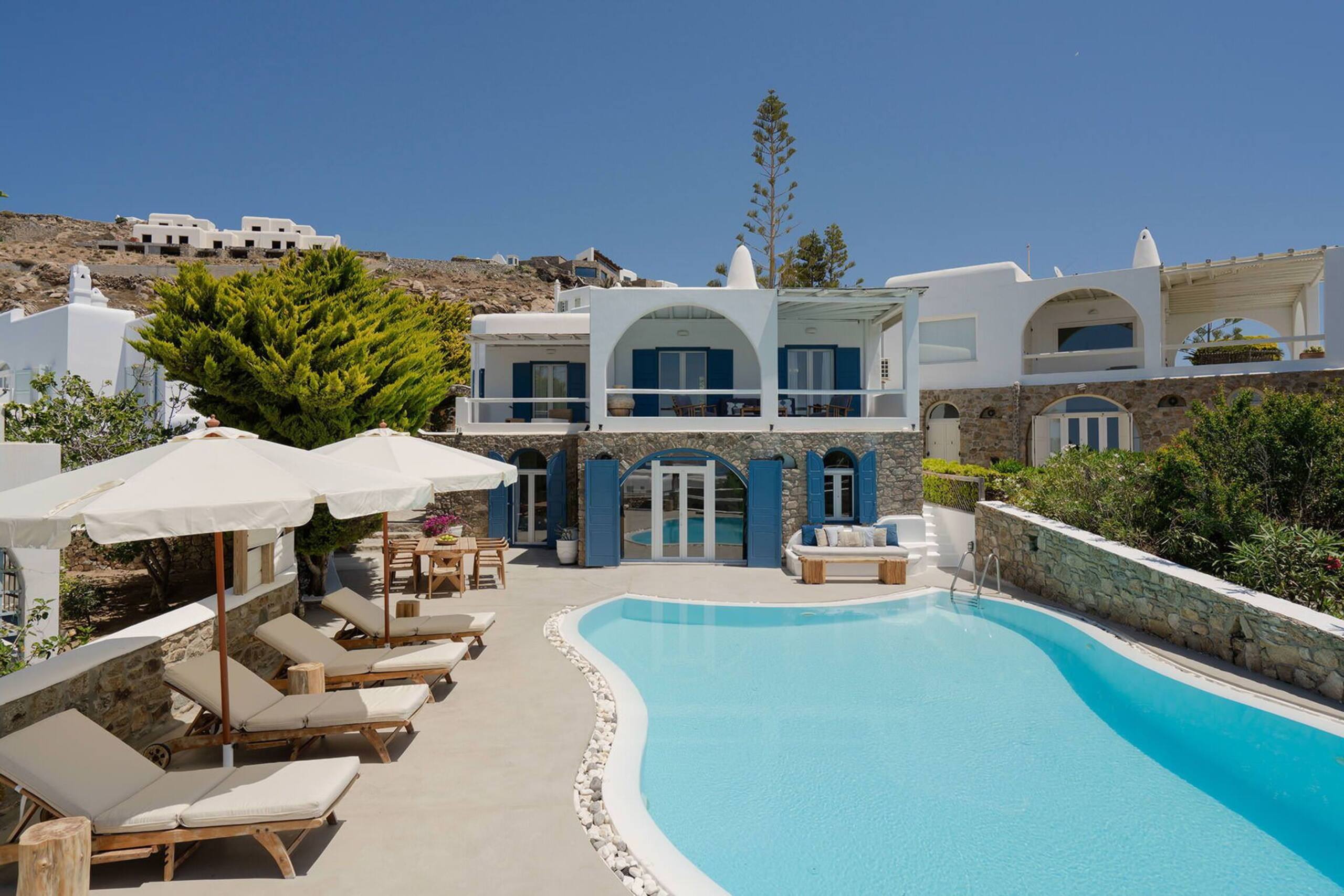 Villa Ioan with pool - My Rental Homes 10
