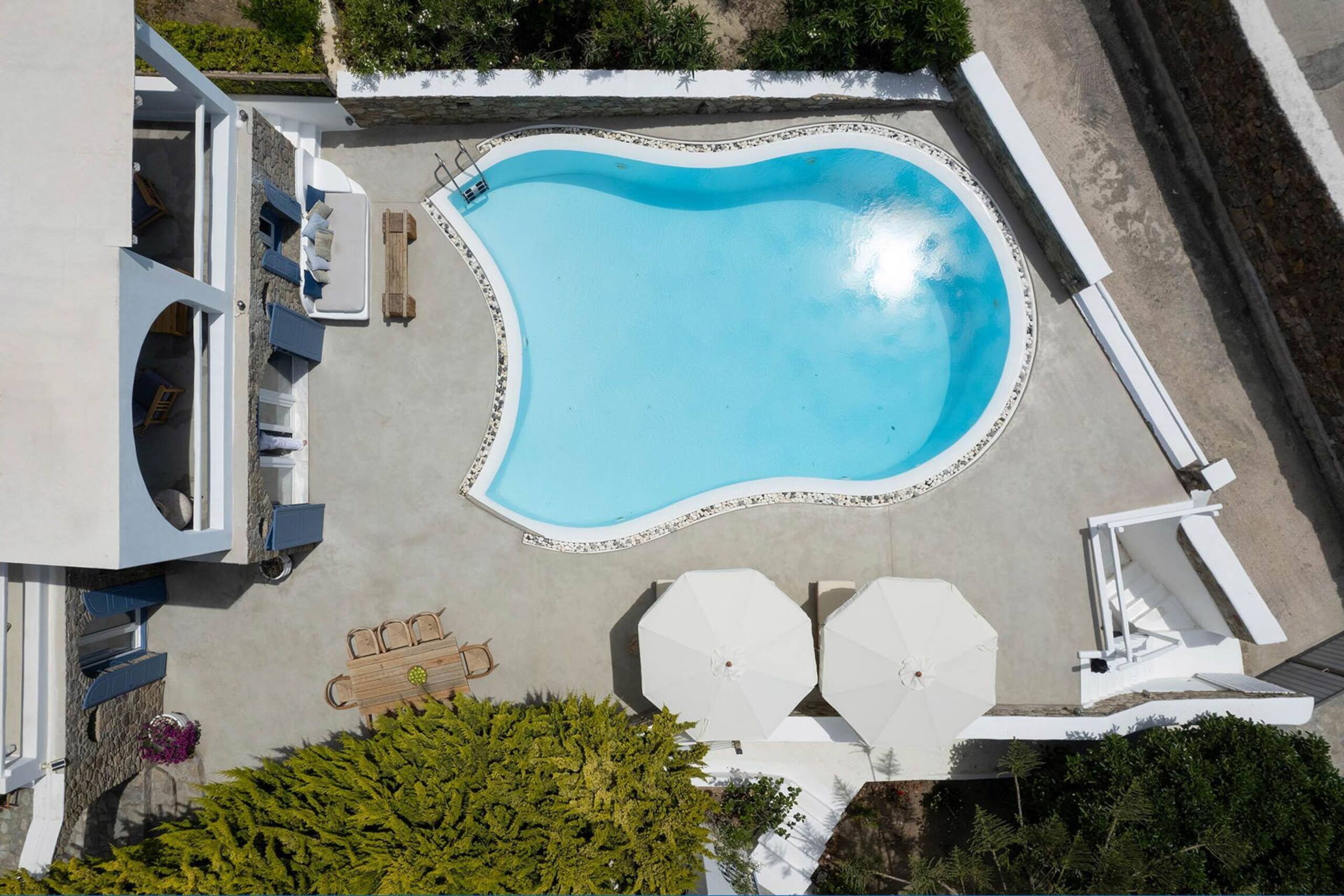Villa Ioan with pool - My Rental Homes 9