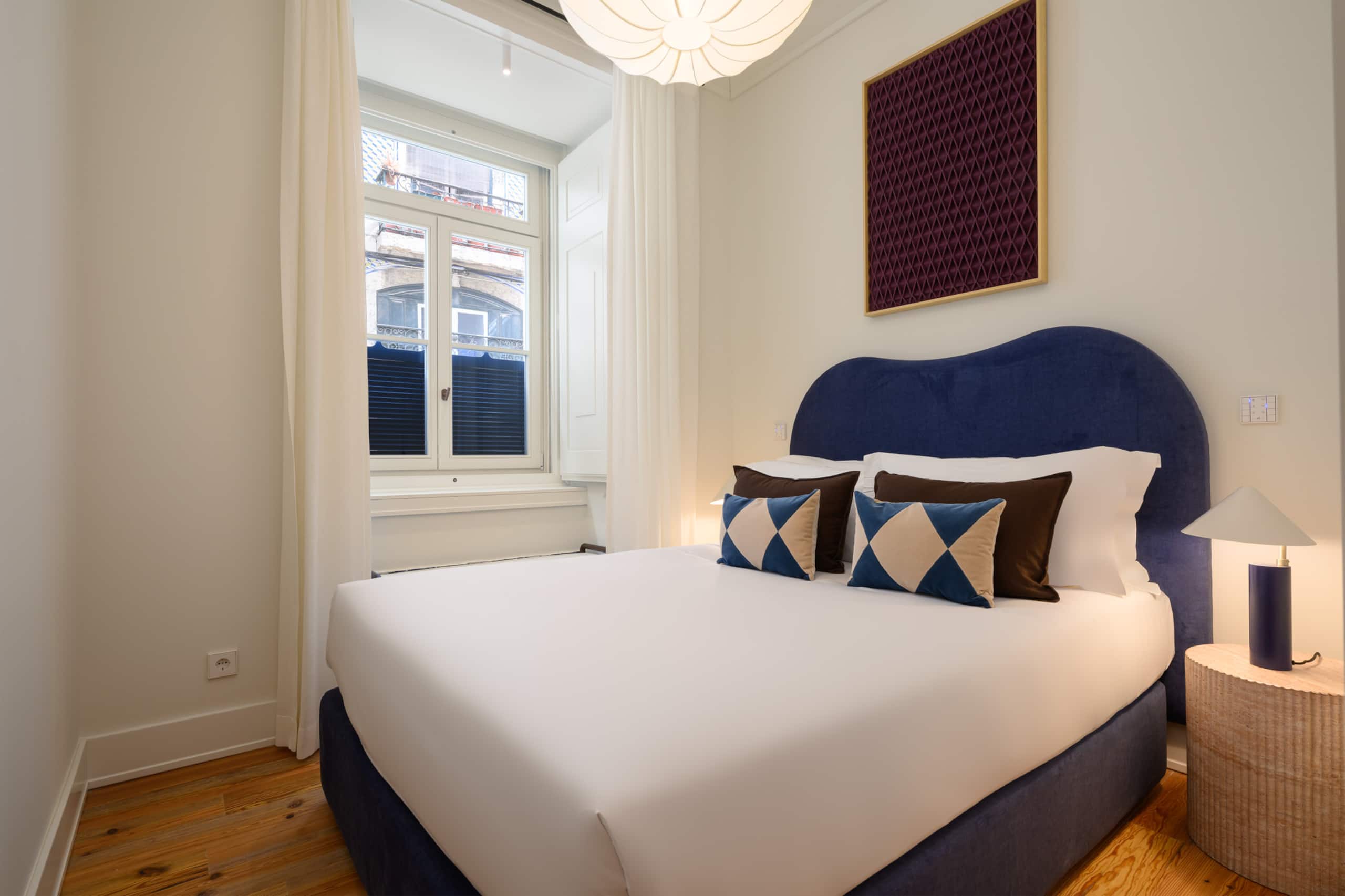 Elegant Alfama Stay / 3 bedrooms & 3 bathrooms — photo 2