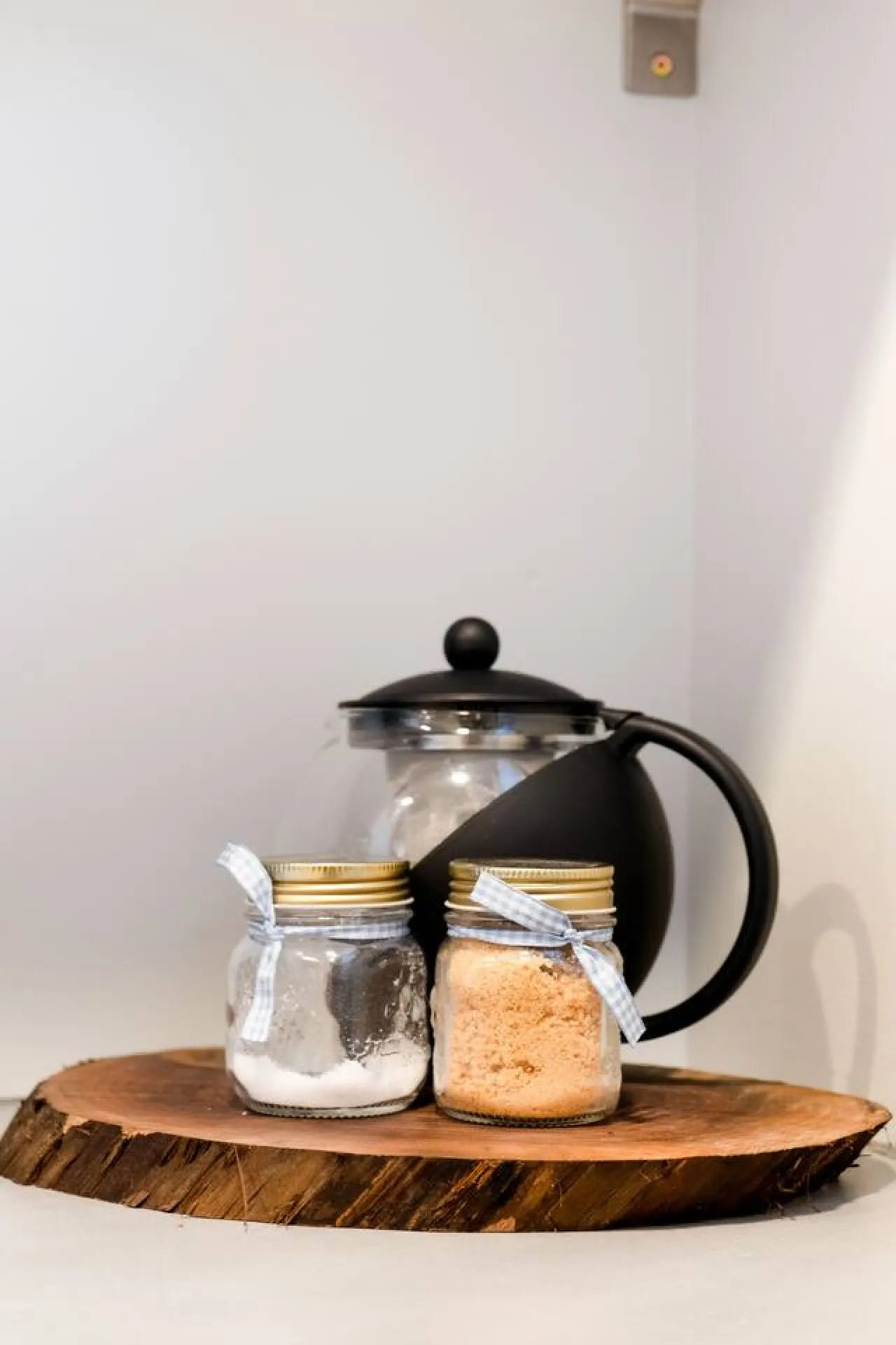 Stylishly Remodeled Queen Victoria Loft 12