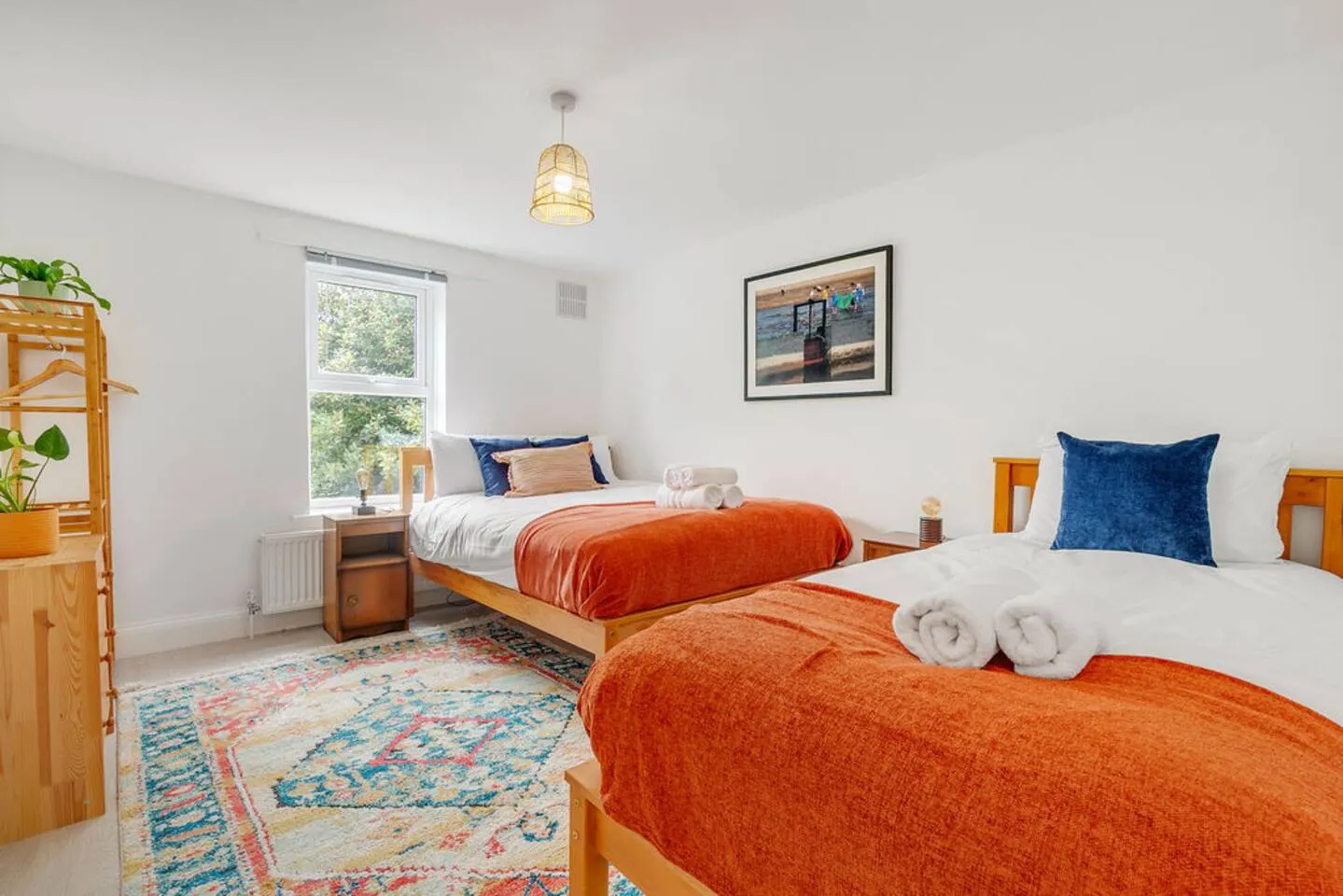 Contractor House-fast WiFi,free parking,big kitchn 14