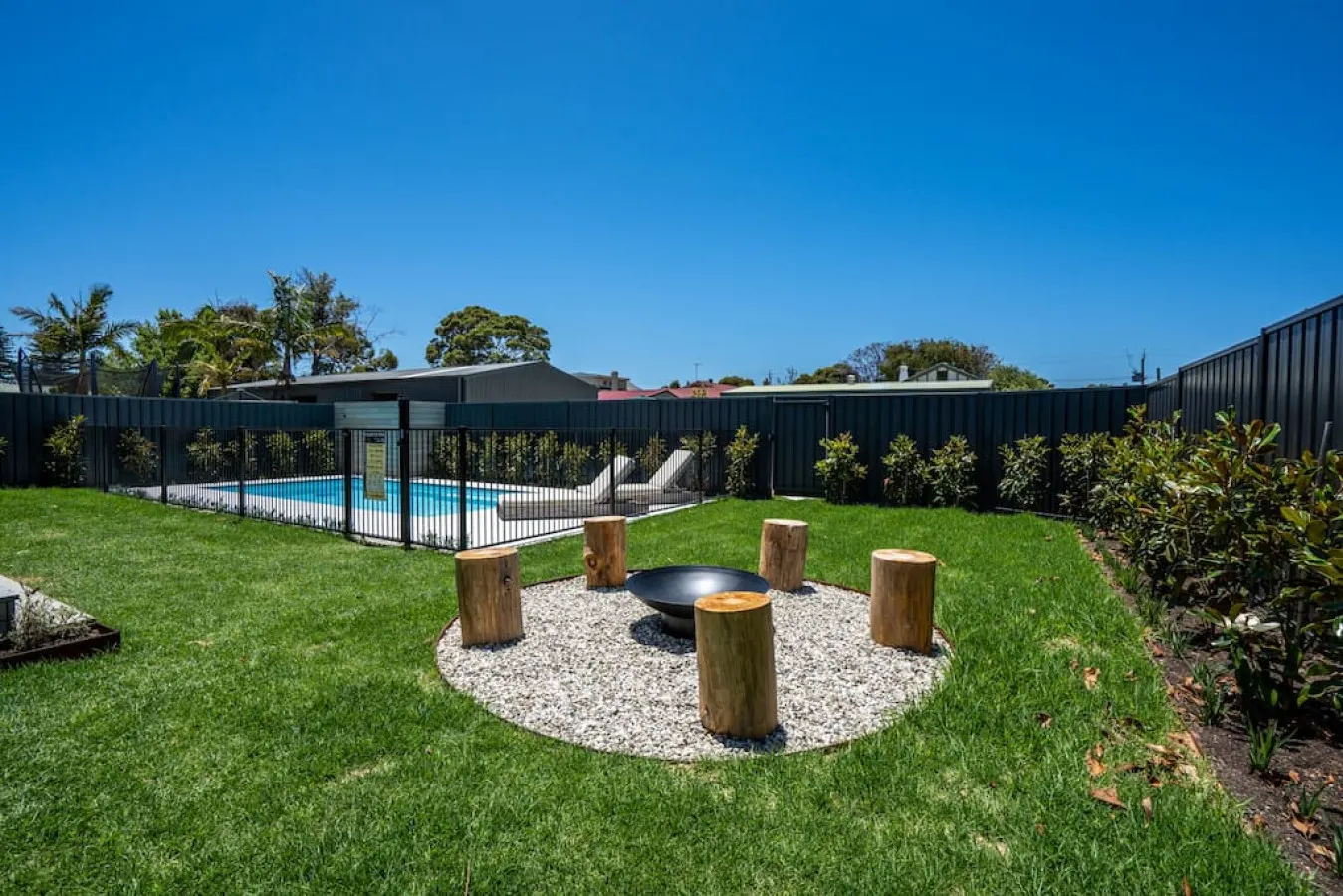 Seaside on Swan—Family Beachside Escape with Pool