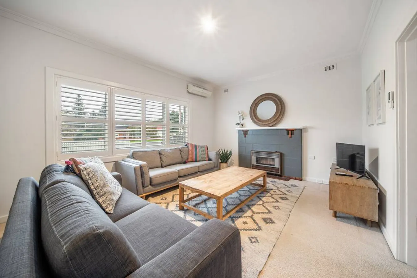 Seaside on Swan—Family Beachside Escape with Pool 10