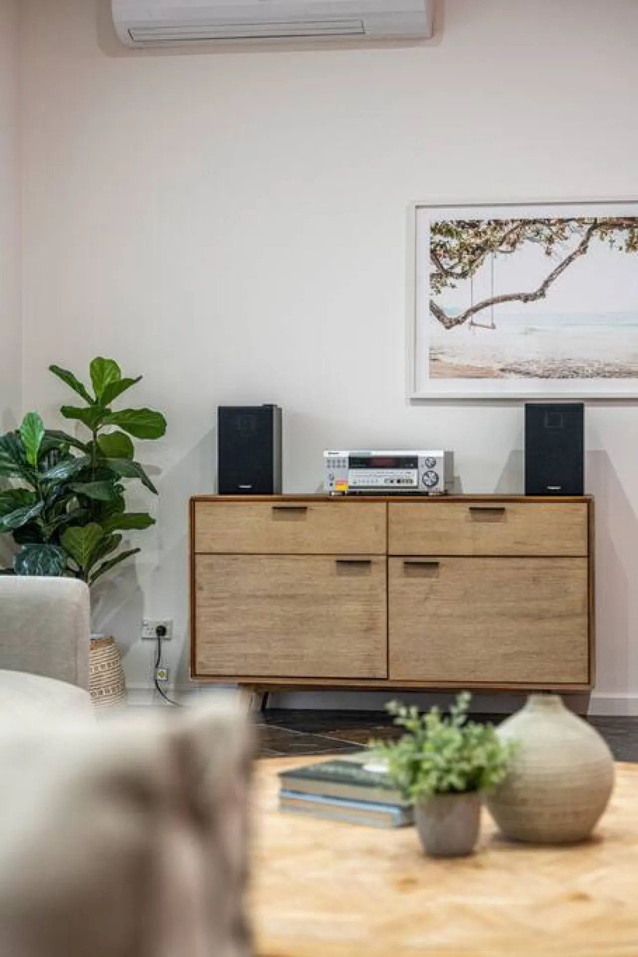Seaside on Swan—Family Beachside Escape with Pool 20