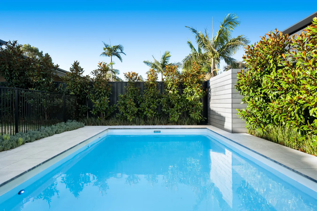 Seaside on Swan—Family Beachside Escape with Pool 5