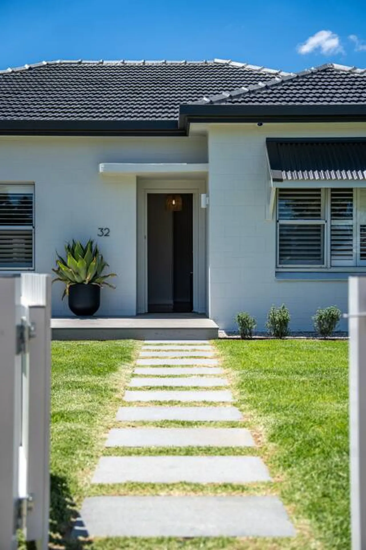 Seaside on Swan—Family Beachside Escape with Pool 7