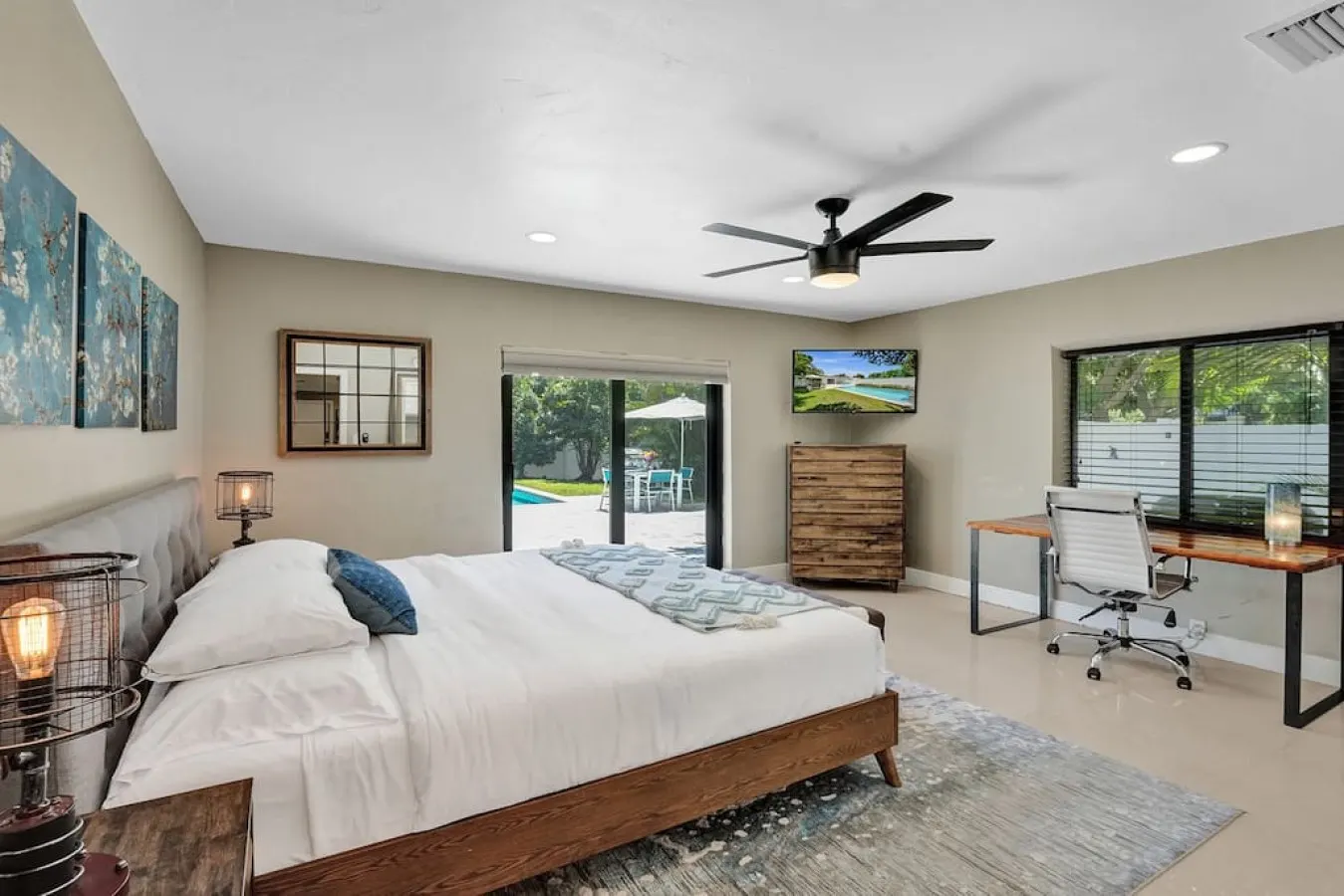 Monthly - 1210 Duplex - Romantic Retreat 16