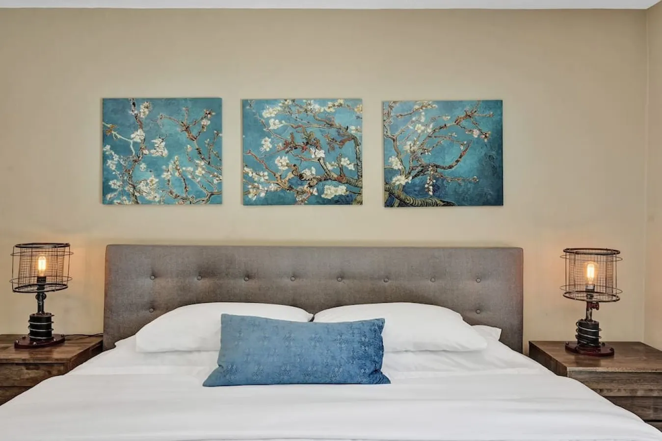 Monthly - 1210 Duplex - Romantic Retreat 17