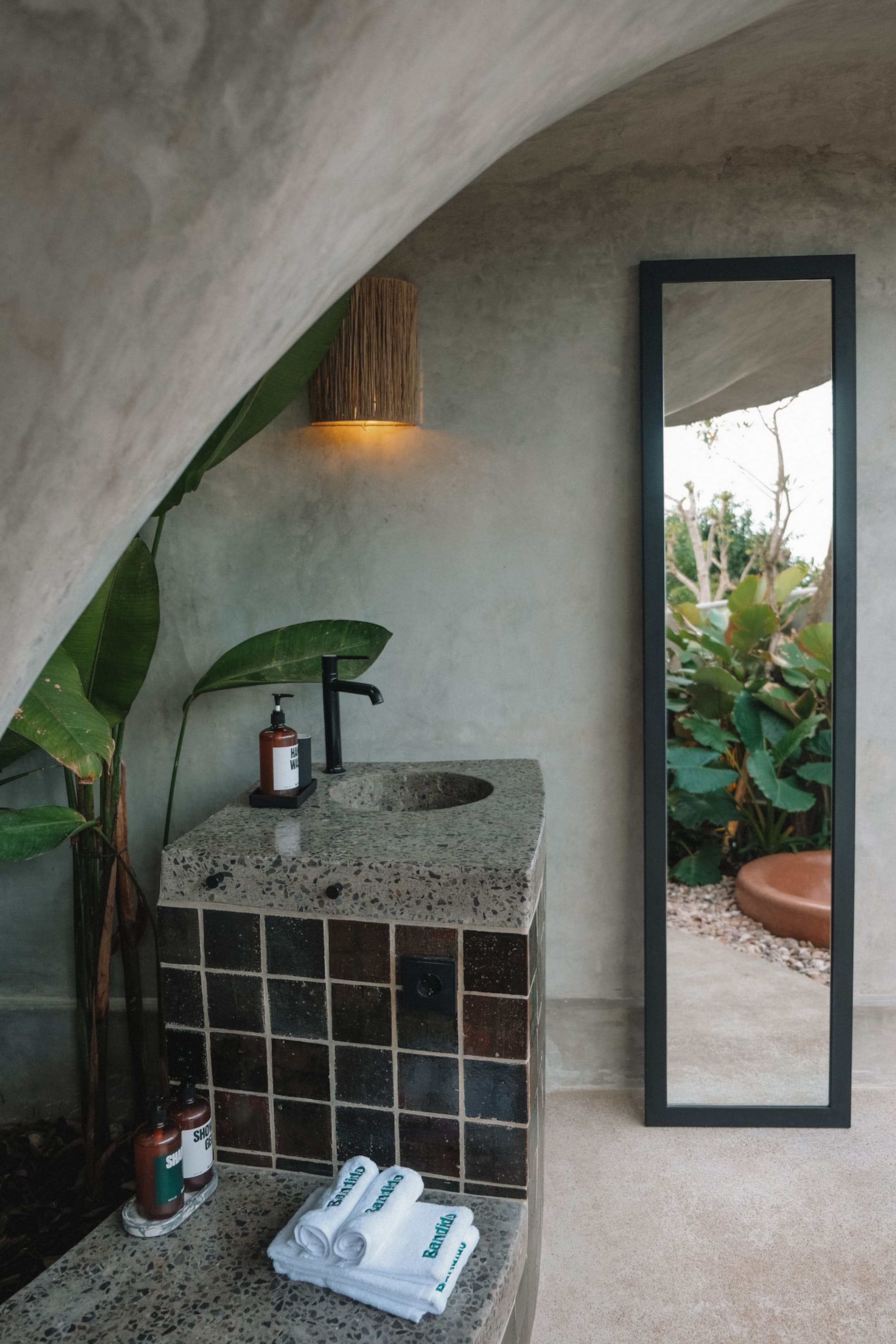 La Lourdes – Private hideaway near Bingin beach 28