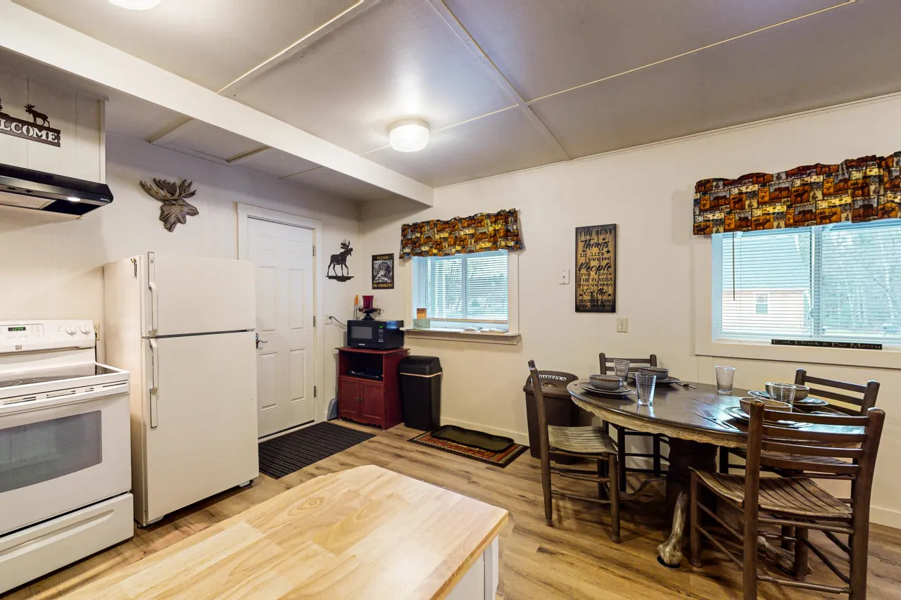 Moose Hollow Apartment 6