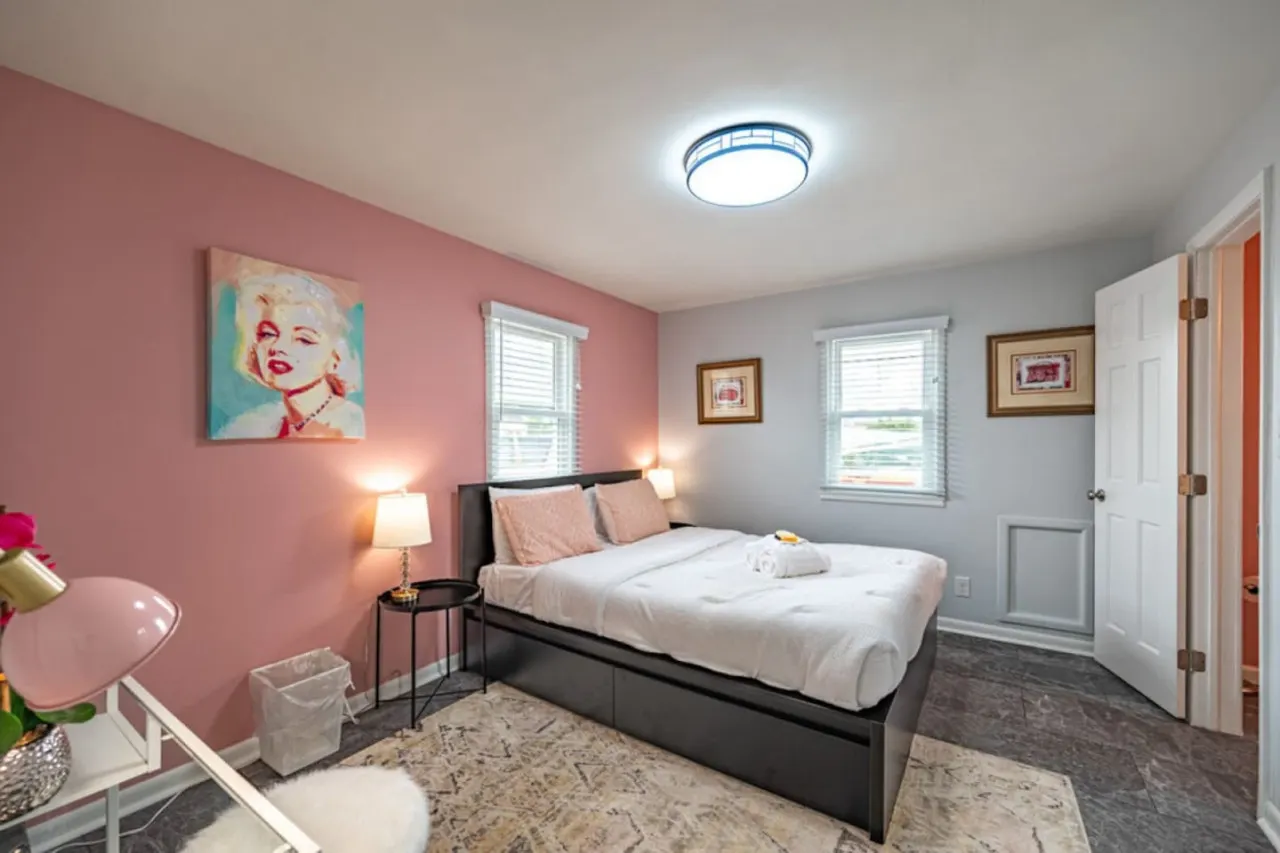 Clintonville Cozy Haven! Near Parks, Shops & OSU! 2