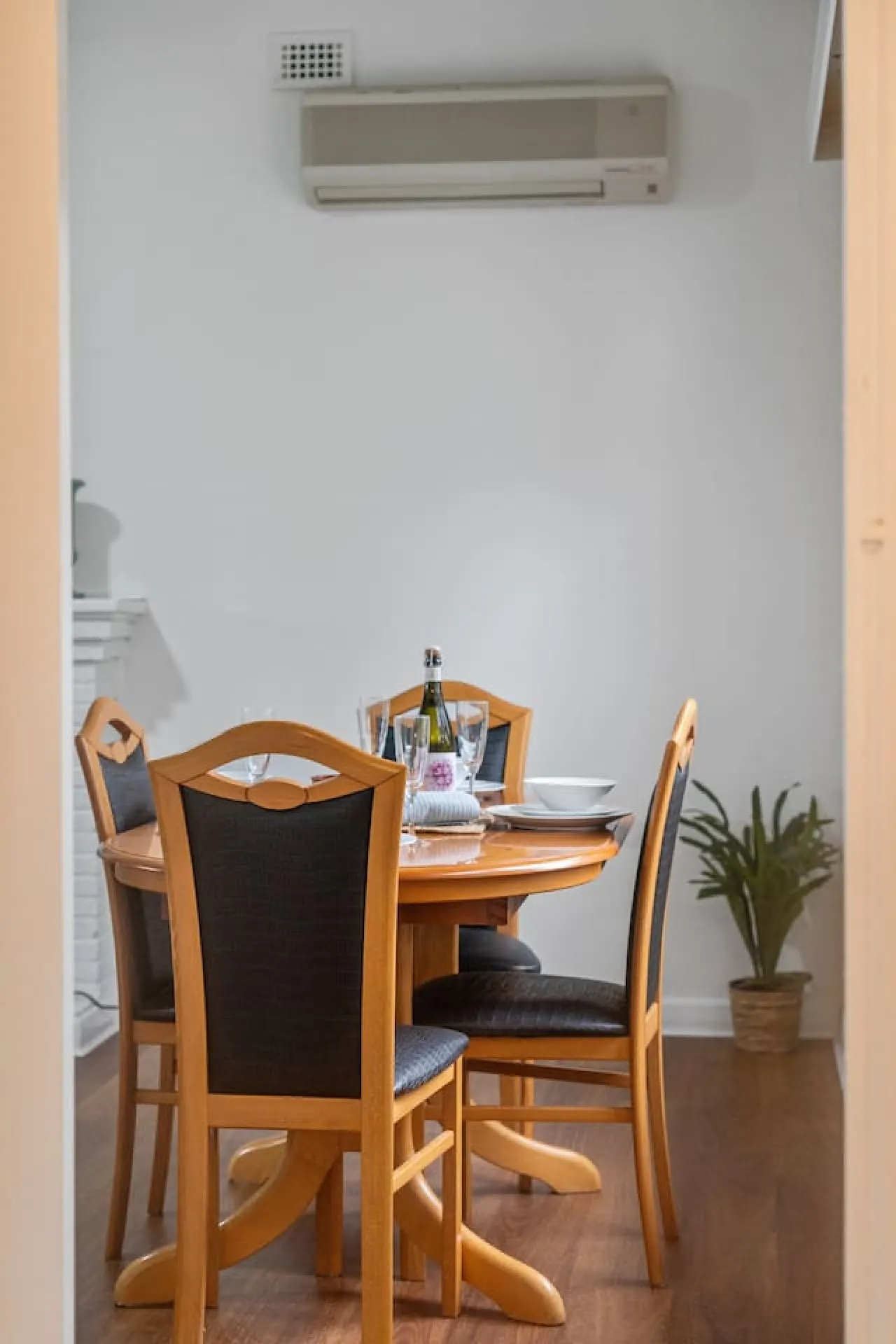 Kaleamera—Relaxed Stay Near Beach & Shops 13