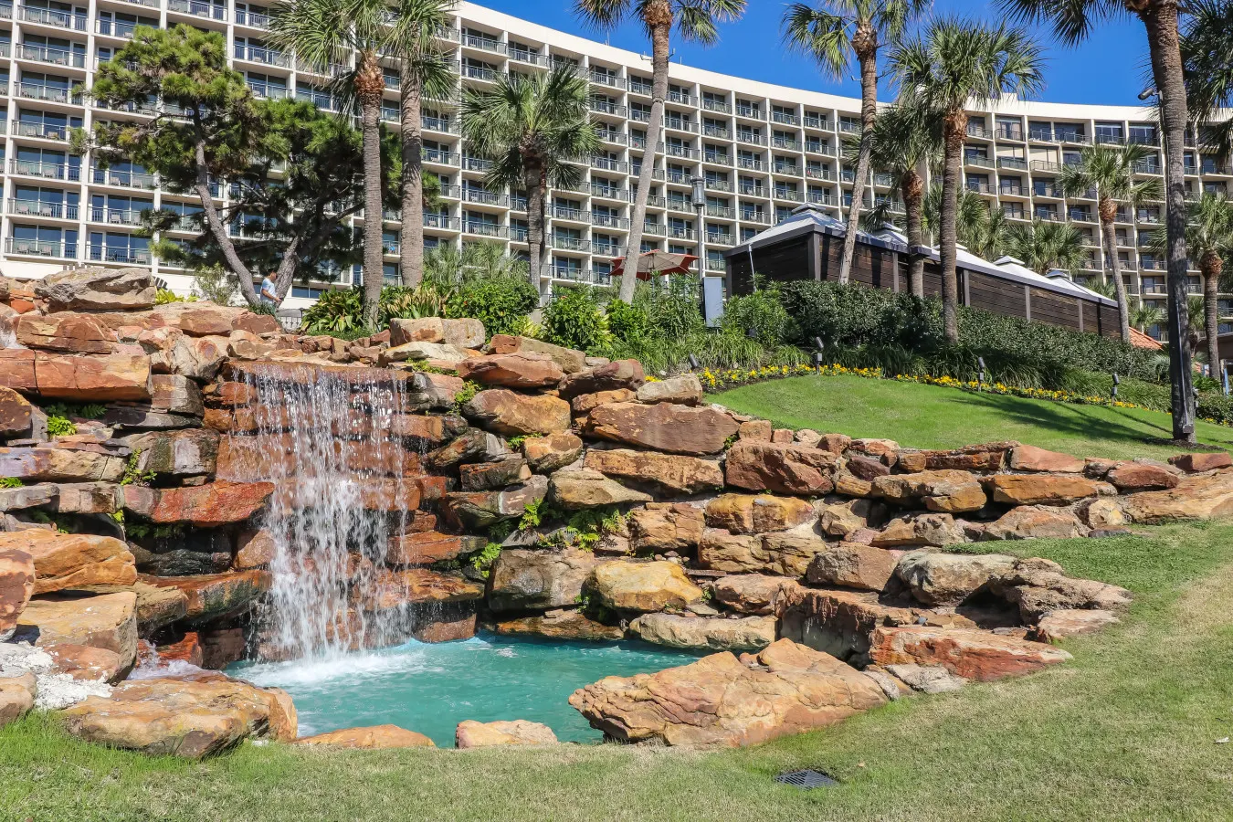 Beautiful San Luis Condo! Amazing pool, view and amenities 1