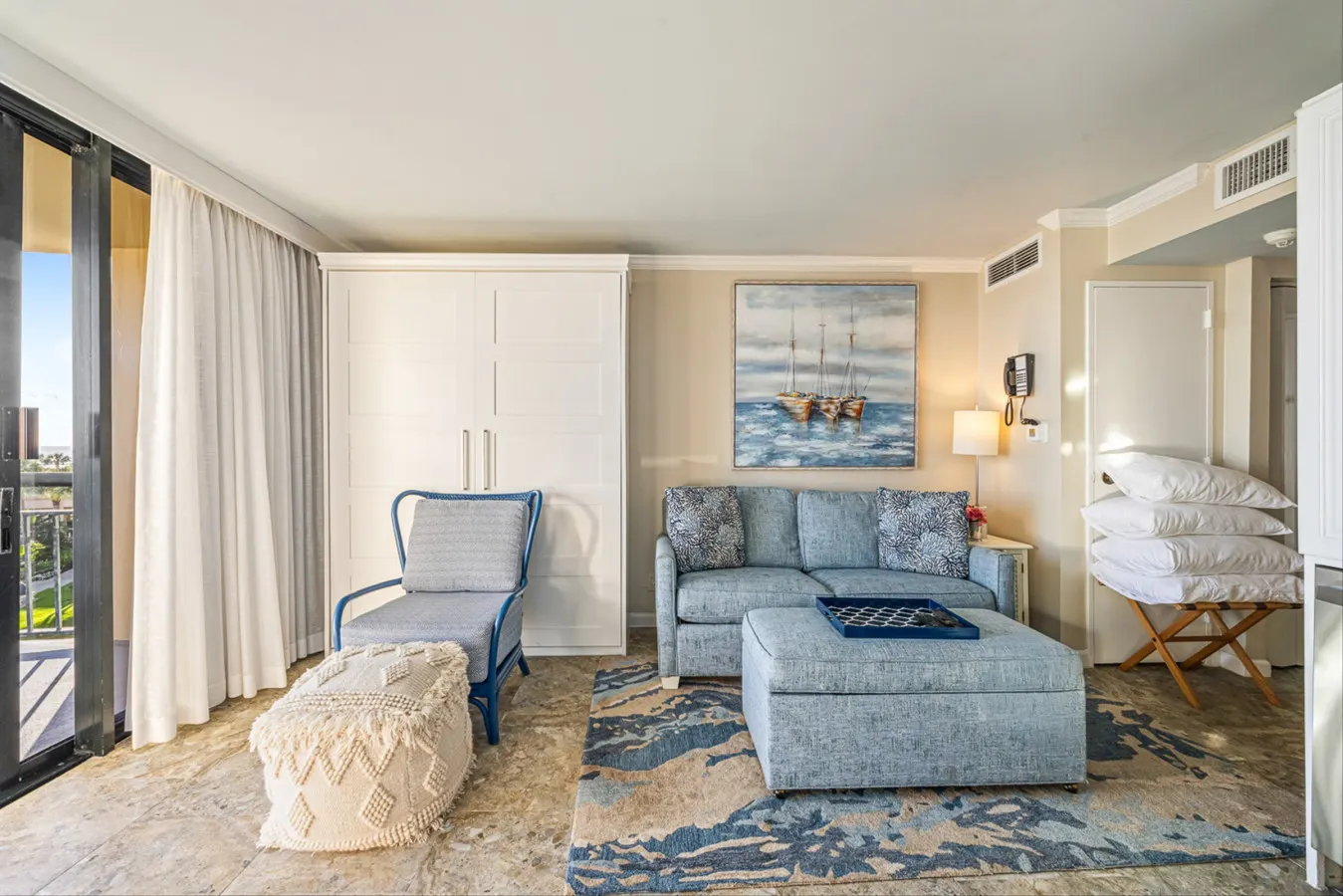 Beautiful San Luis Condo! Amazing pool, view and amenities 10