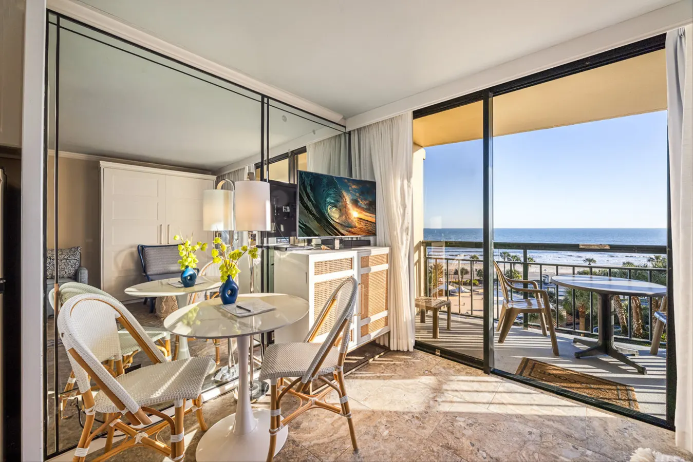 Beautiful San Luis Condo! Amazing pool, view and amenities 8