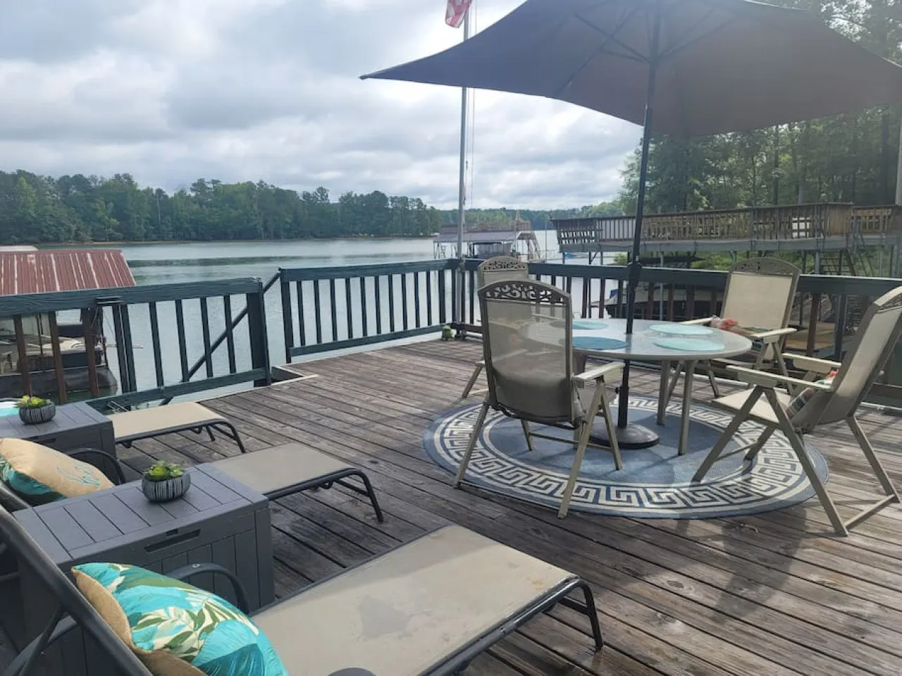Serene Lake Lanier Retreat - Inquire about mid to long term Rentals - Perfect for Staycations and Family Getaways! 5