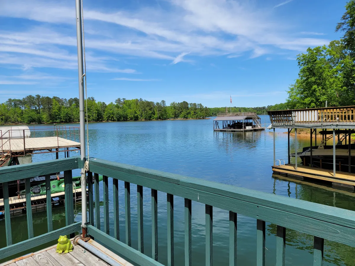 Serene Lake Lanier Retreat - Inquire about mid to long term Rentals - Perfect for Staycations and Family Getaways! 6