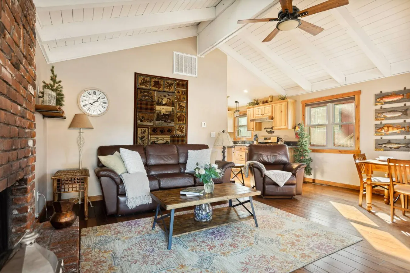 Alpine Crest, BBQ & Fully Fenced Pet Friendly 11