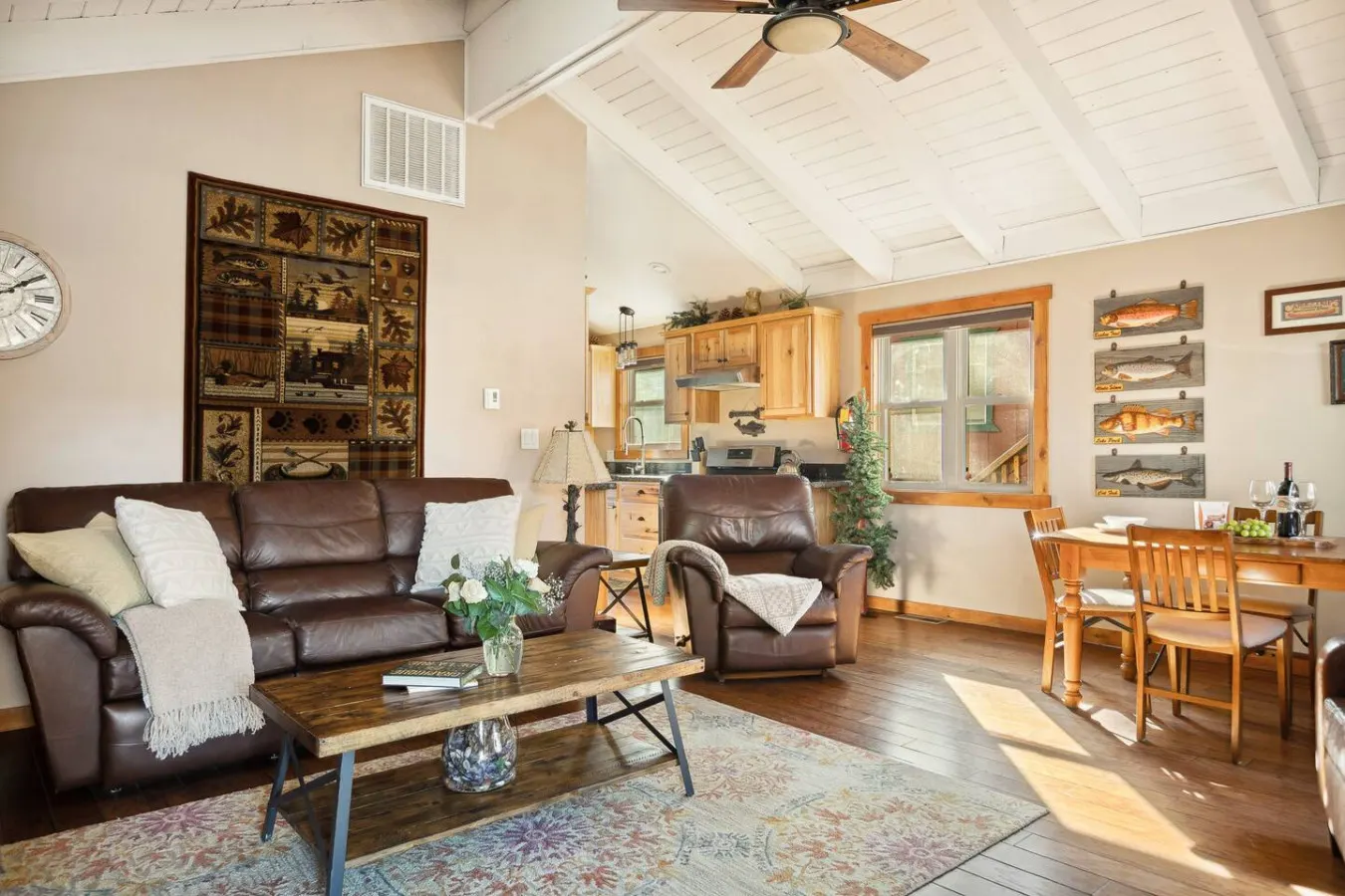 Alpine Crest, BBQ & Fully Fenced Pet Friendly 14