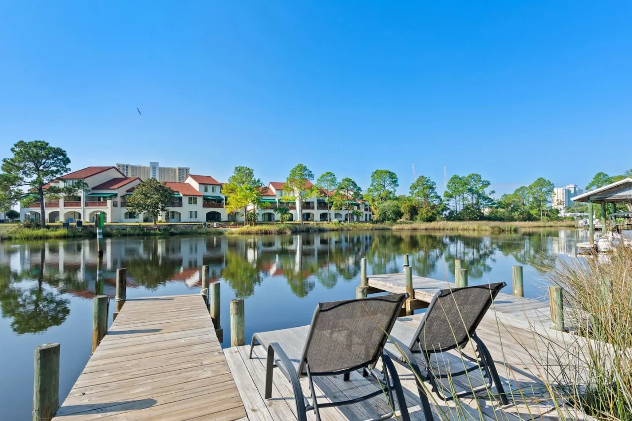 Poseidon’s Palace | Dock • Pool • Hot Tub — photo 2