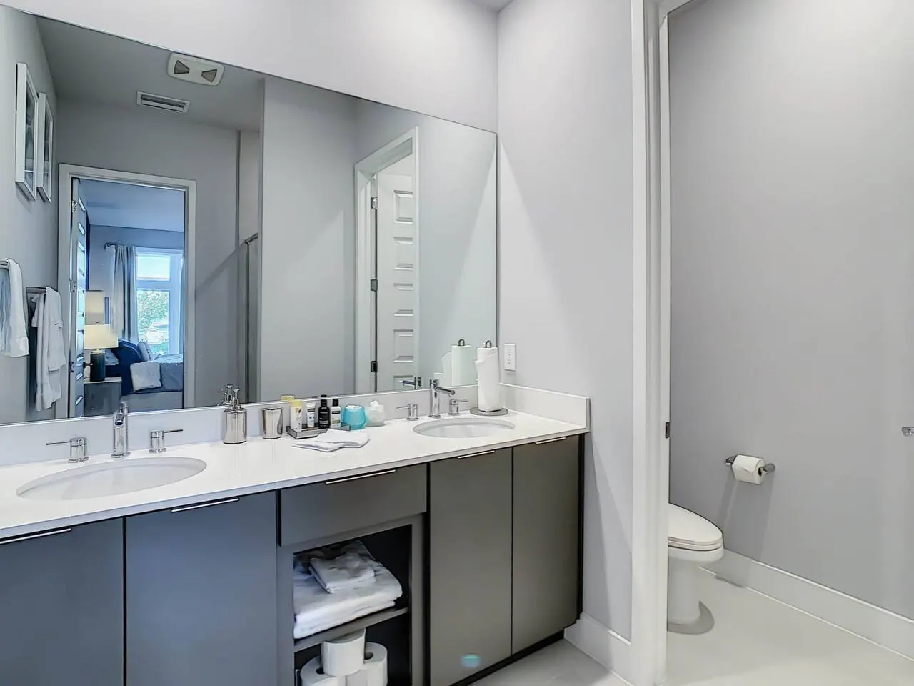 Luxury Resort Style Condo Near Disney-103 11