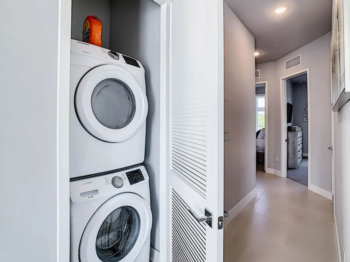 Luxury Resort Style Condo Near Disney-103 17