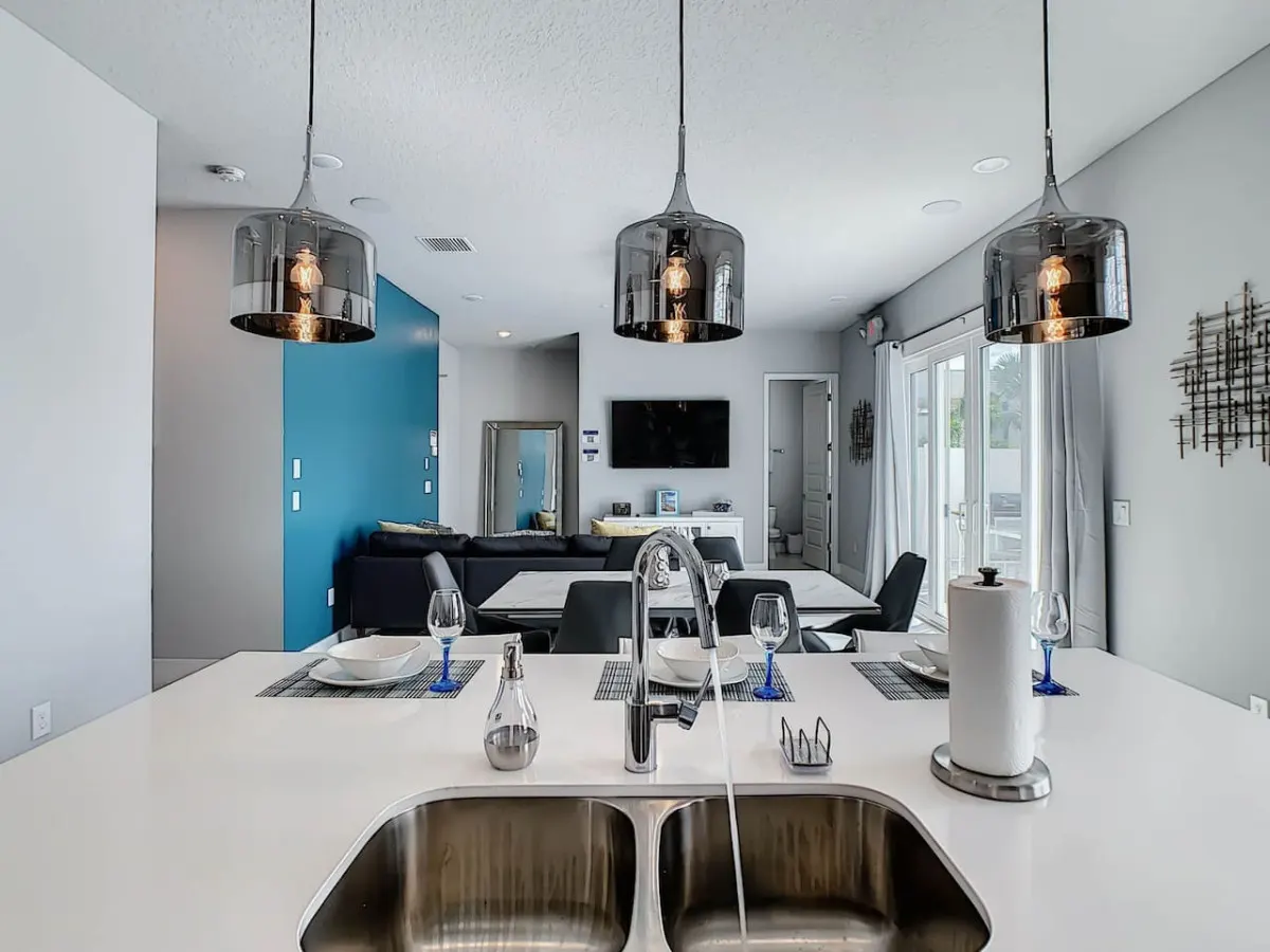 Luxury Resort Style Condo Near Disney-103 6