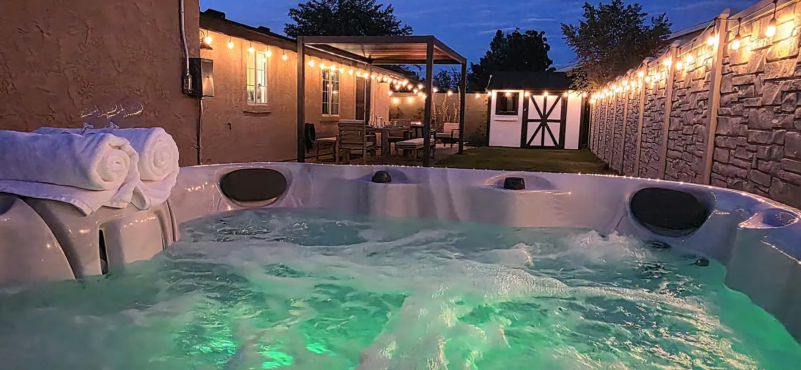 Hot Tub, Game Room, Coffee Bar, Fire Pit, Pancakes