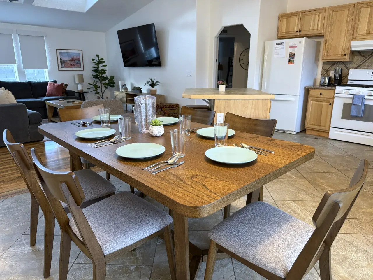 Hot Tub, Game Room, Coffee Bar, Fire Pit, Pancakes 9