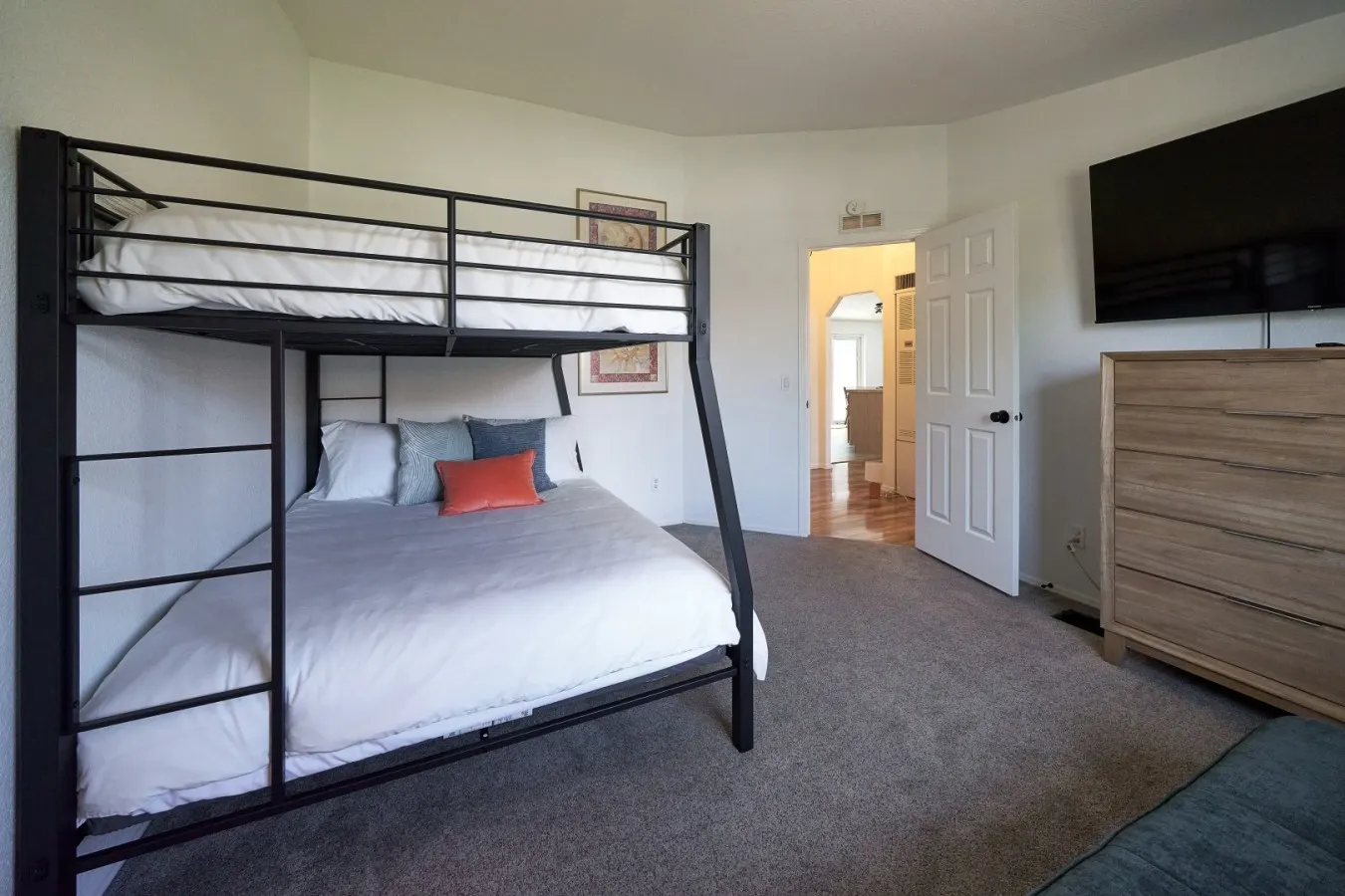 Hot Tub, Game Room, Coffee Bar, Fire Pit, Pancakes 20