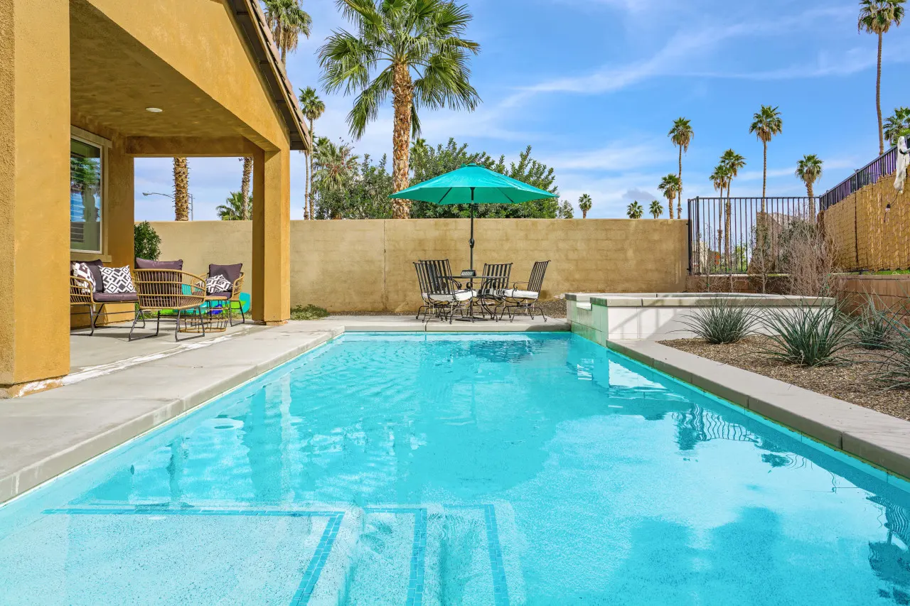 Sunset Oasis: Indio, CA 4