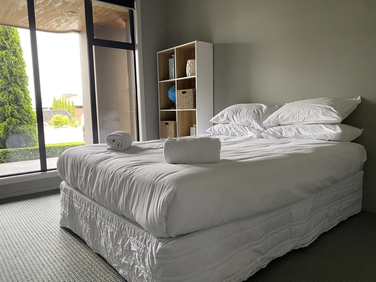 2BR Relax at Lake Hood Luxury Canal Home with Jetty 11