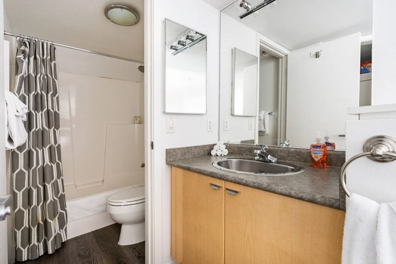 Gym&Rooftop Access! Downtown Loft Balcony+Parking 14
