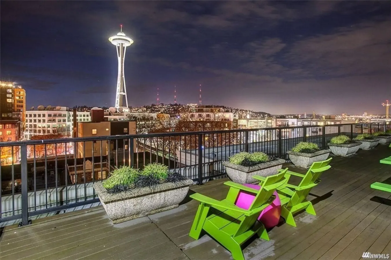 Gym&Rooftop Access! Downtown Loft Balcony+Parking 6