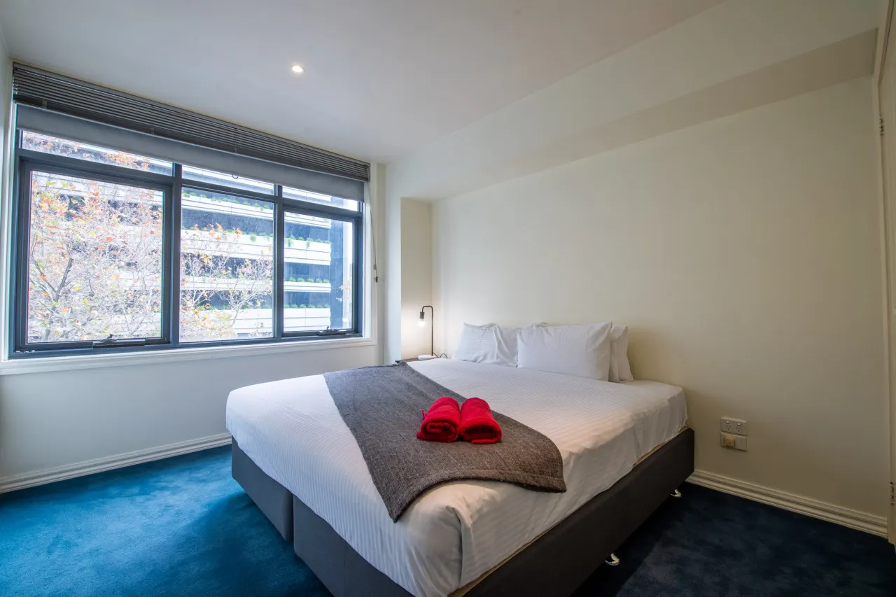 Readyset Apartments on King - 3 bedroom apartment-B8 14